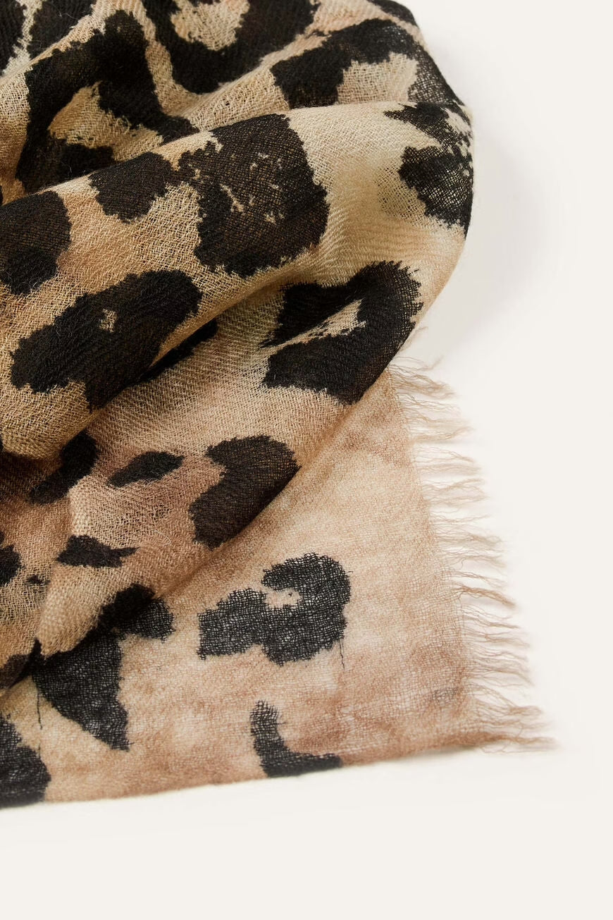 Selene Scarf - Leopard