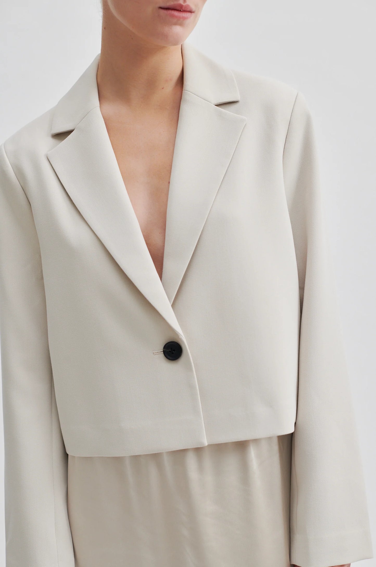 Evie Cropped Blazer - Pumice Stone
