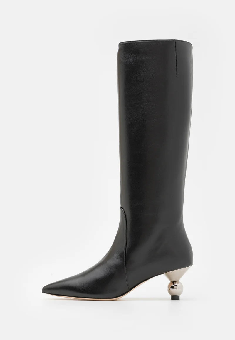 Assiro Black Boots