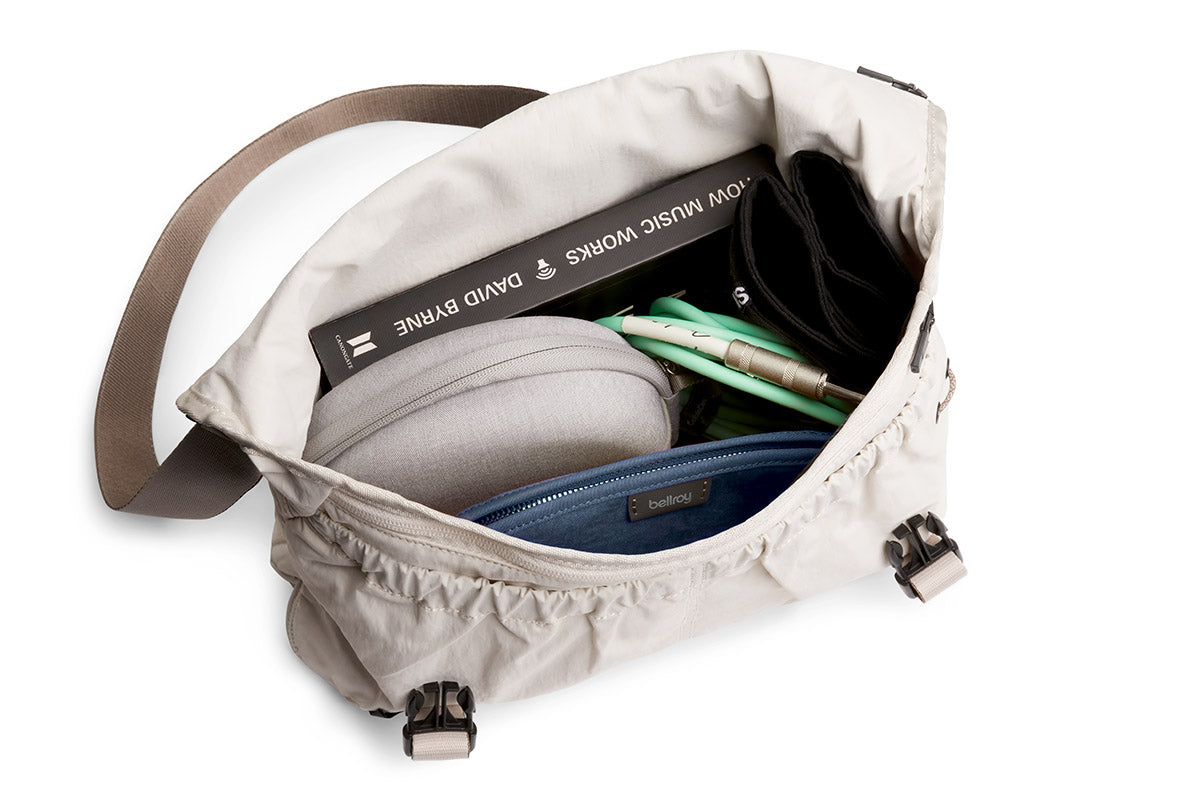 Cinch Messenger Bag Oat
