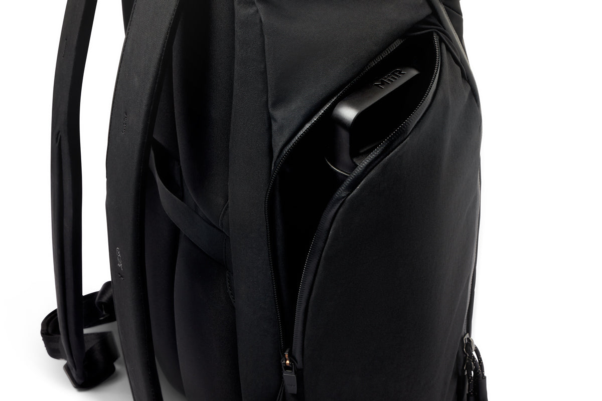 Venture travel Pack Jet Black 26l