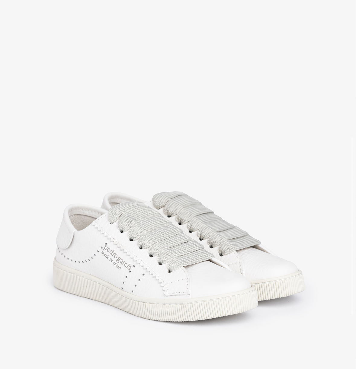 Perry White Cervo