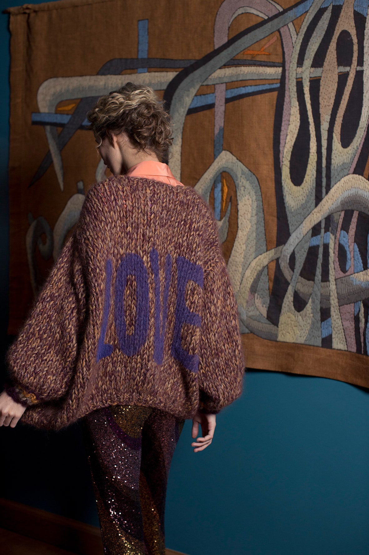 Alpaca Cardigan Short Burgundy Graffiti 'LOVE'