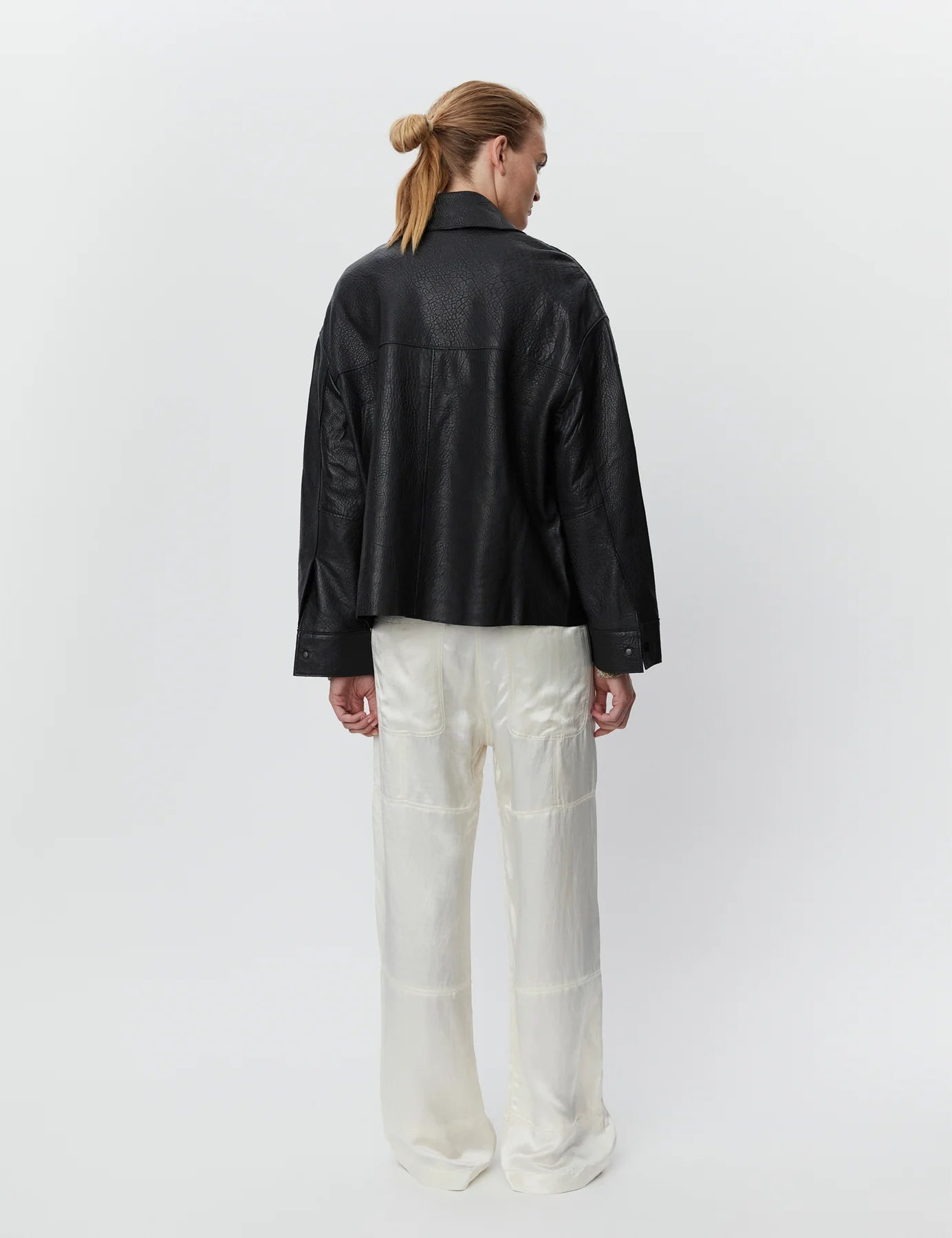 Meredith - Textured leather