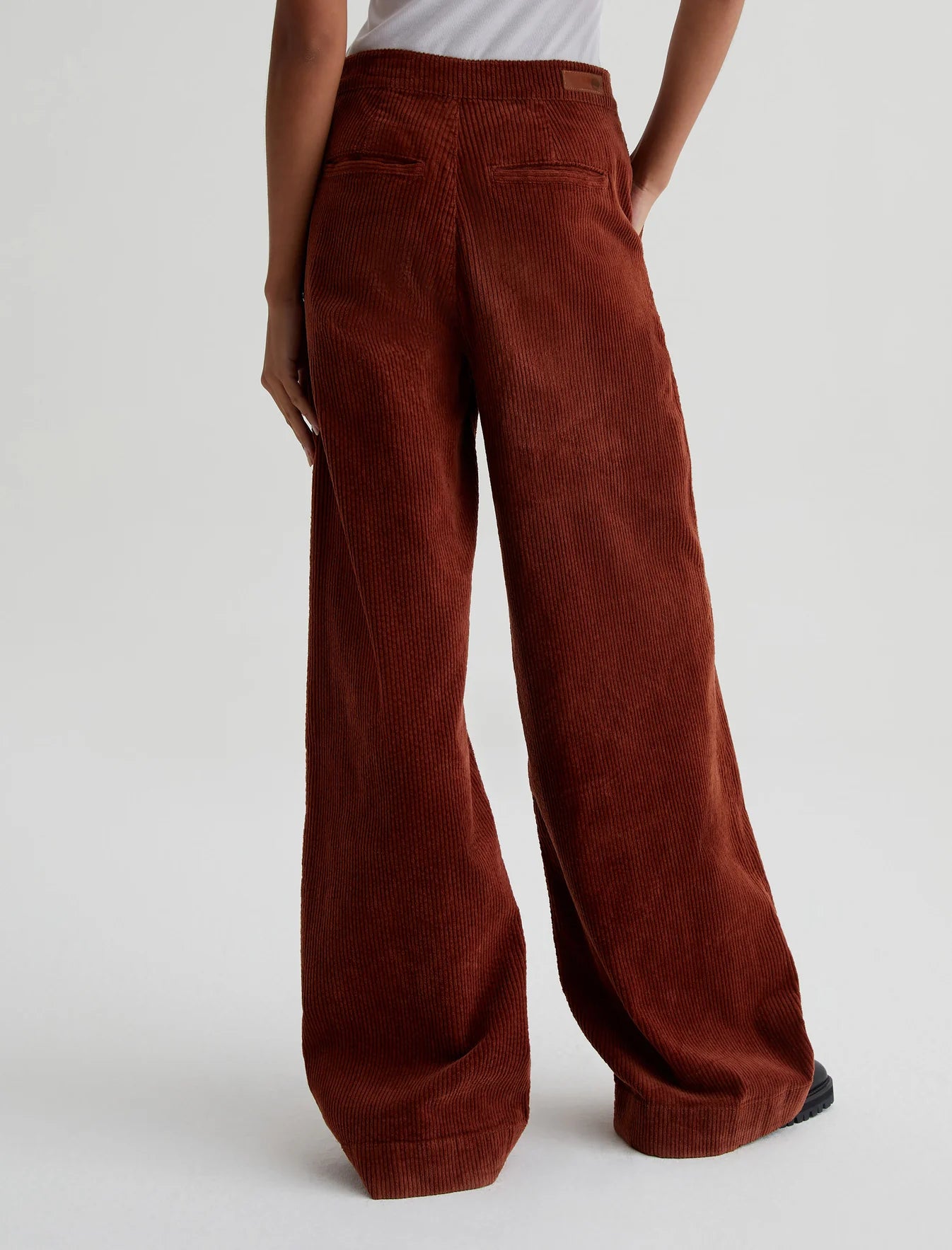Tailored Deven - spiced maple