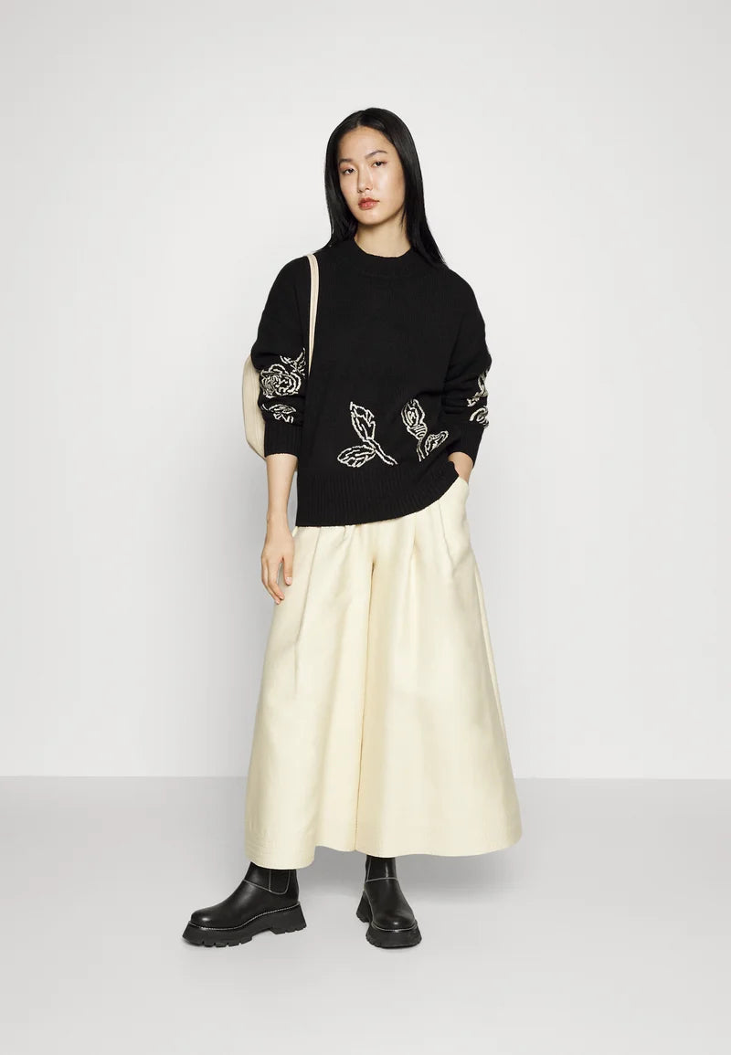 Viliama Sweater