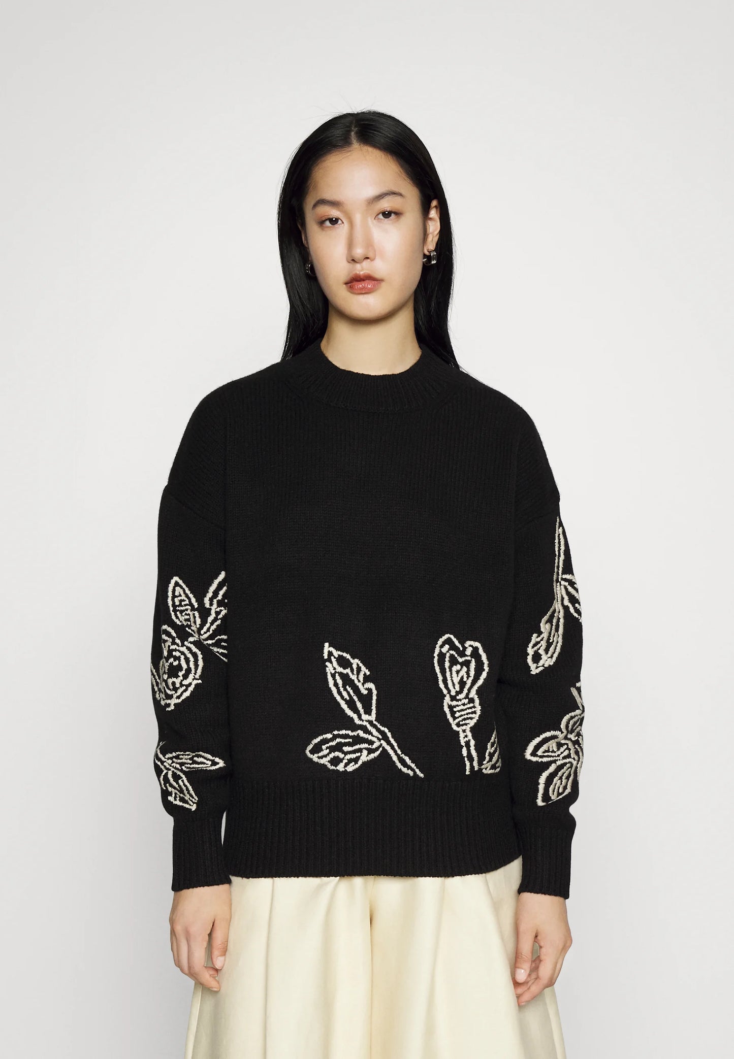 Viliama Sweater