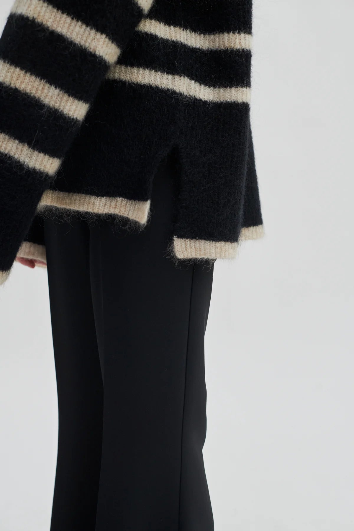 Ovalis Knit T-Neck