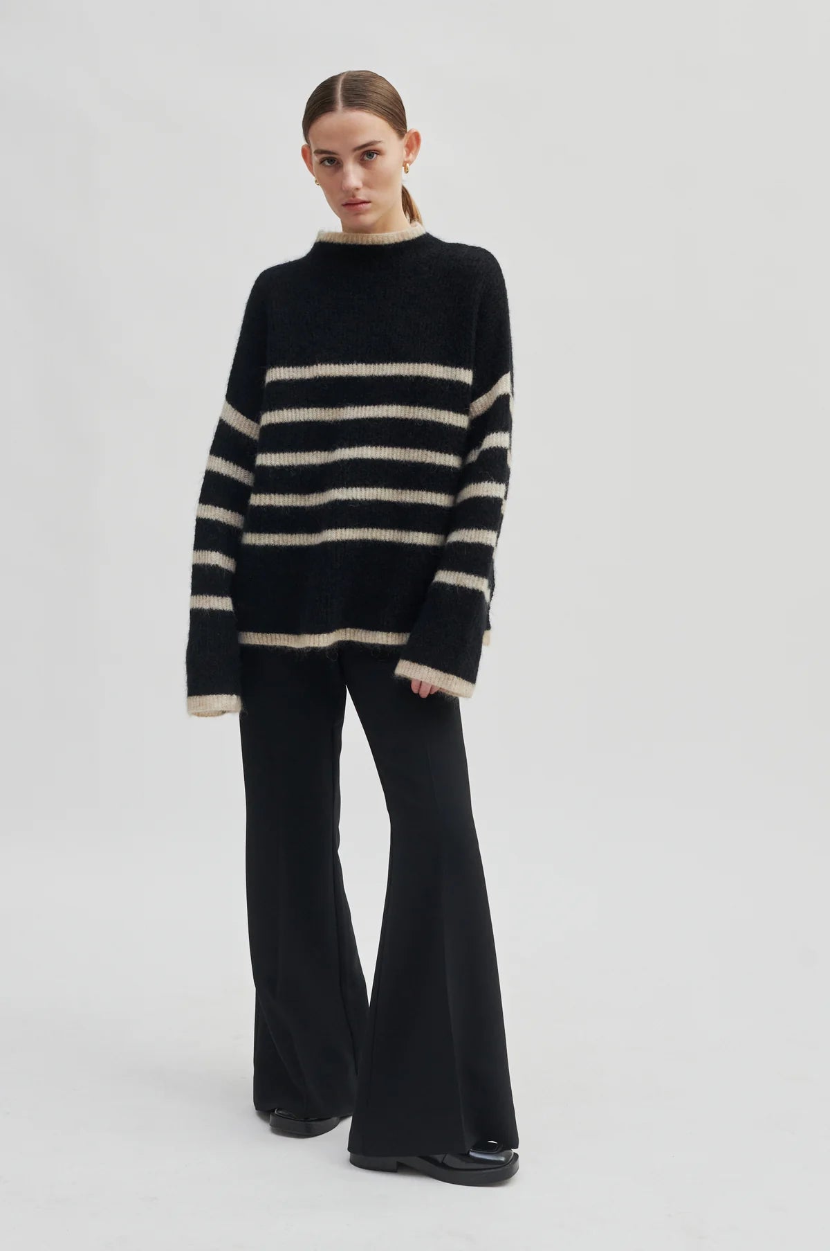 Ovalis Knit T-Neck