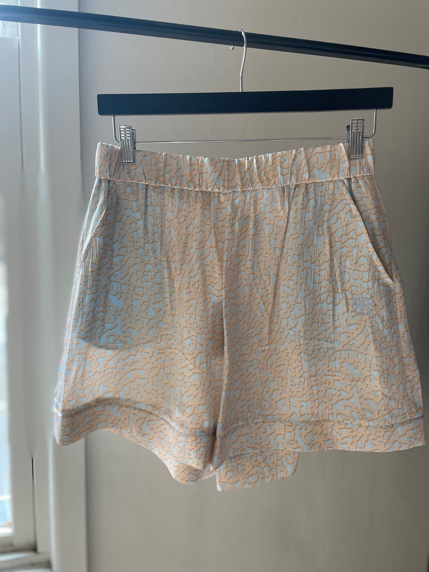 Grenada Shorts - size M