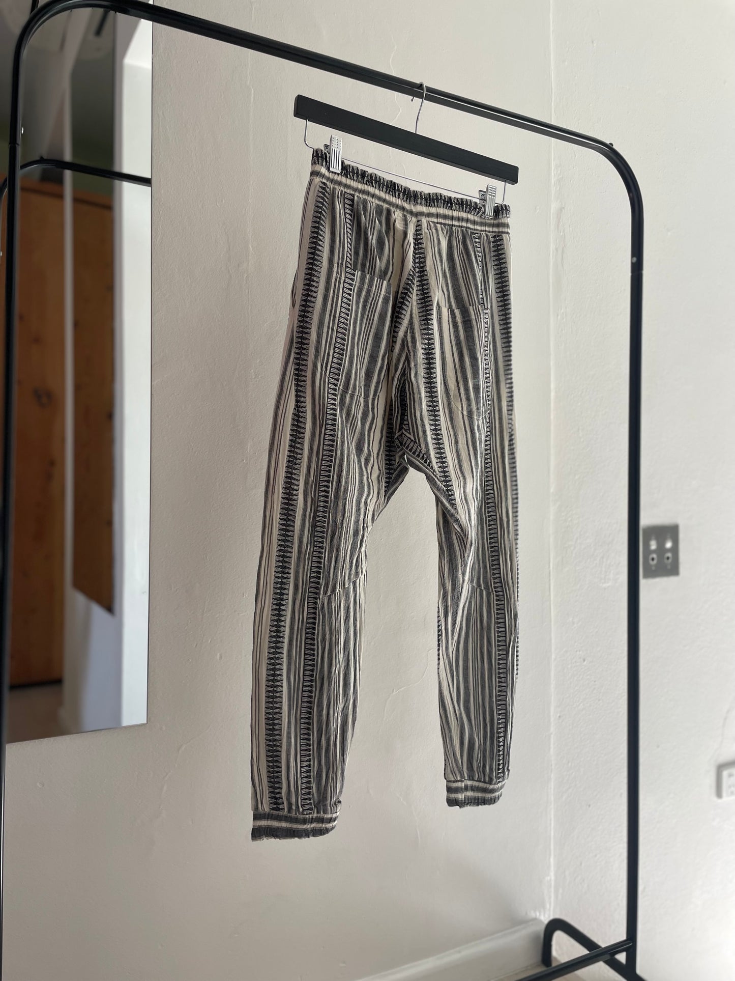 Black + White cotton pants - size S