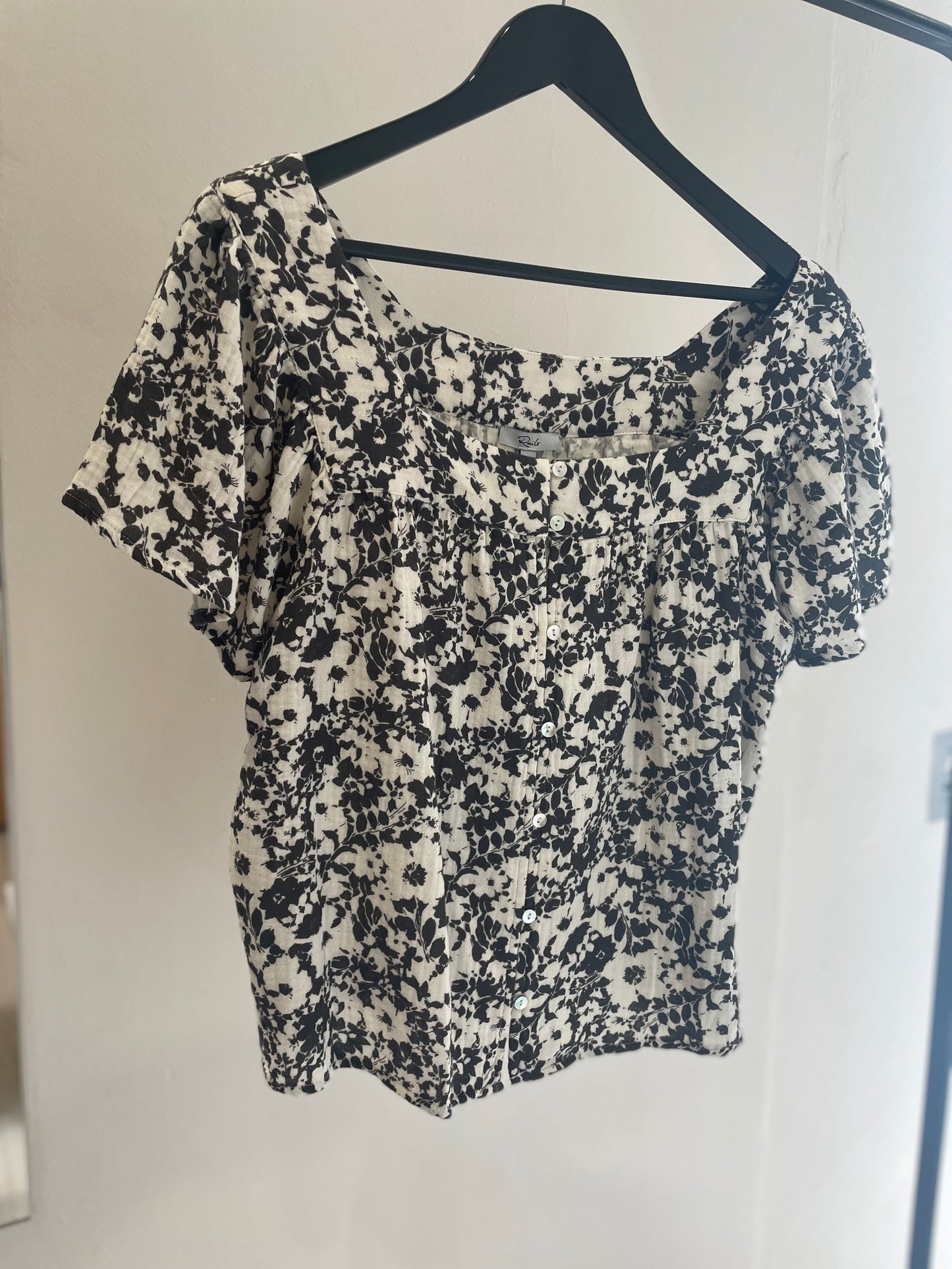 Magnolia Cameo Floral - size S