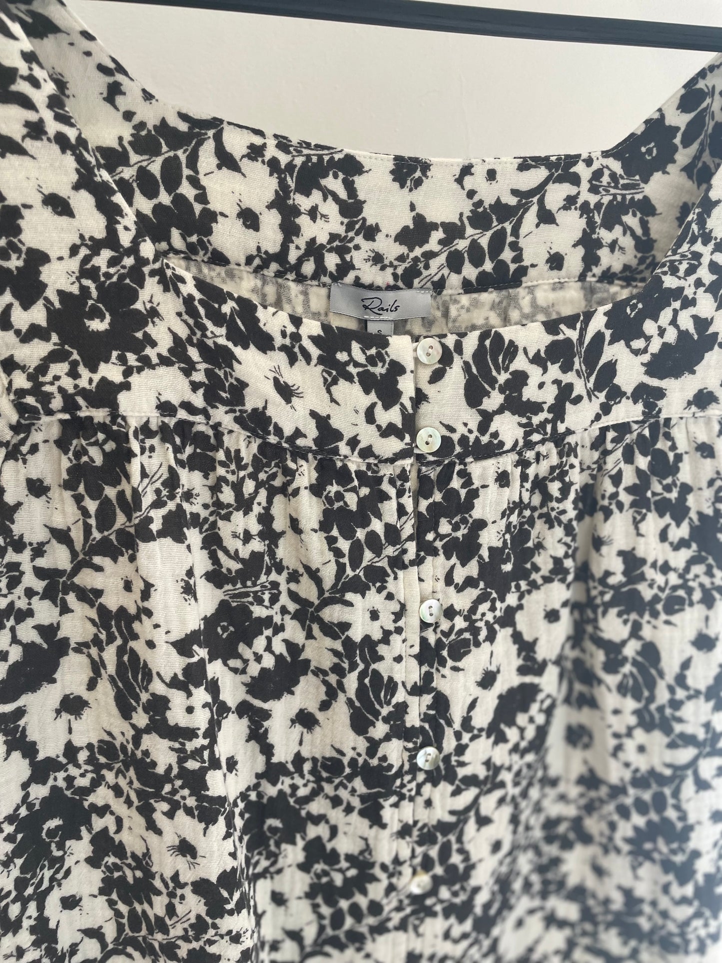 Magnolia Cameo Floral - size S