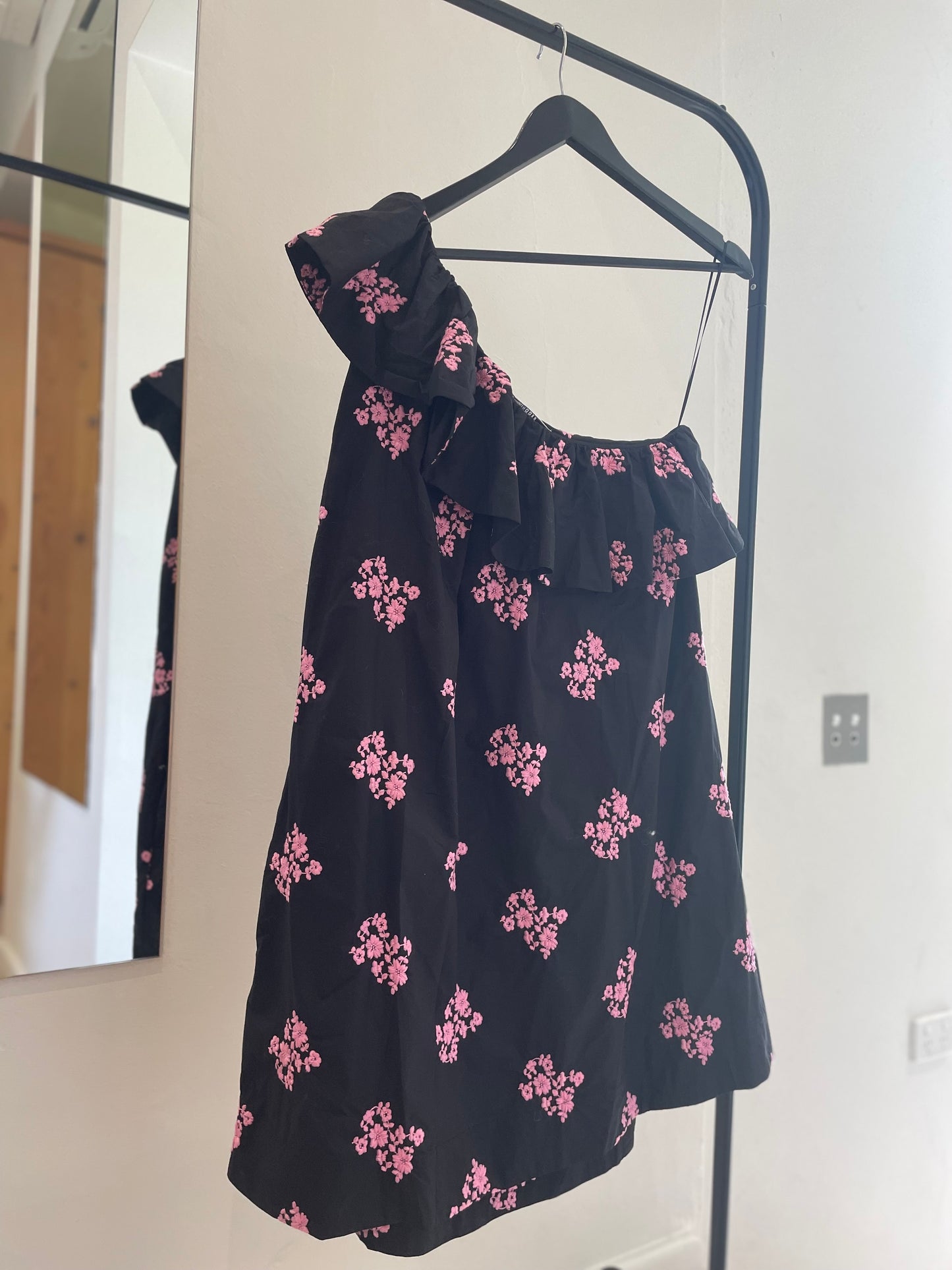 Vinka Dress - size M