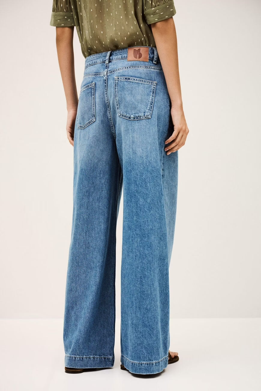 Musc Jean - Light Used Blue