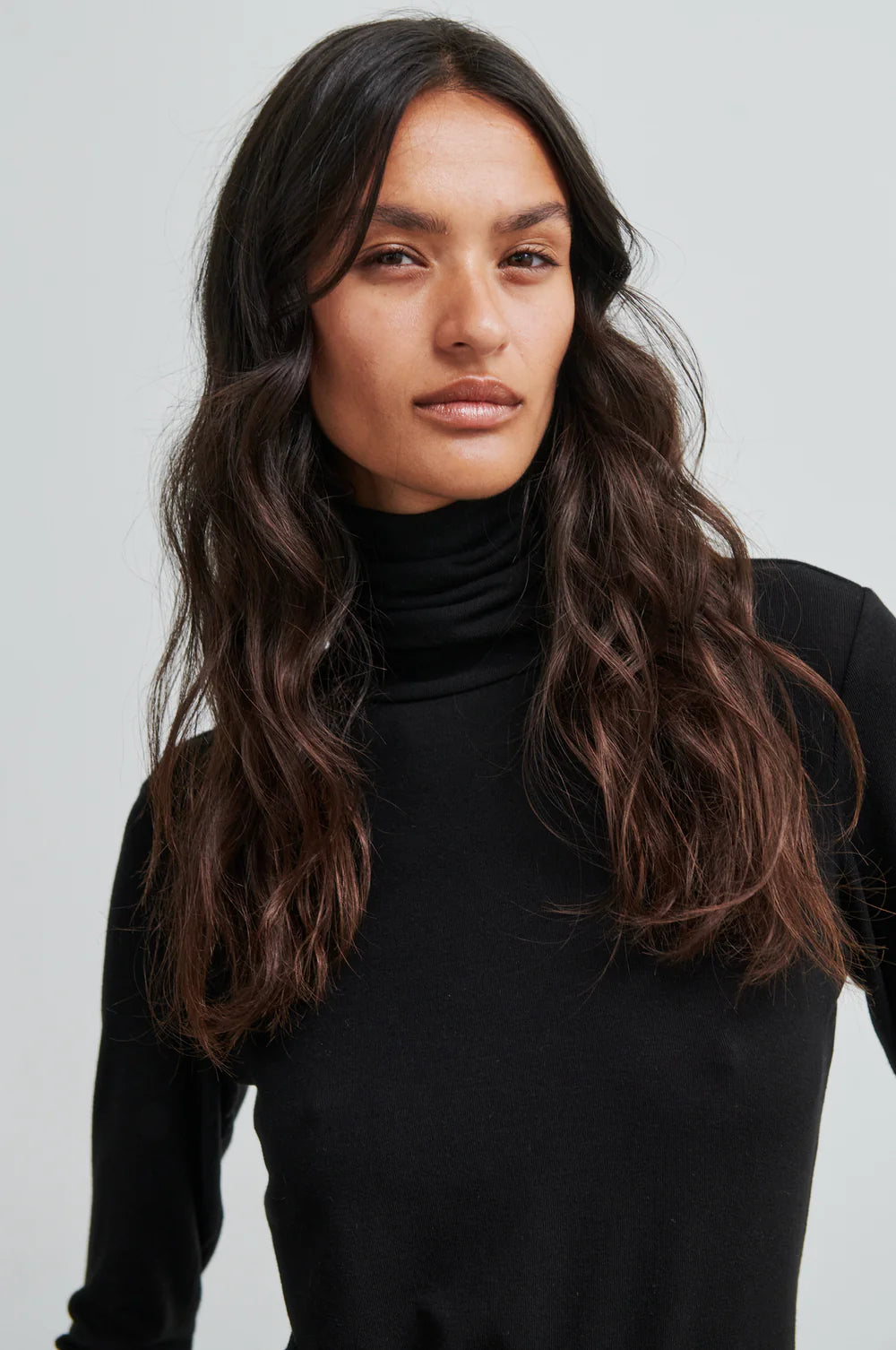 Matima T-Neck Tee - Black