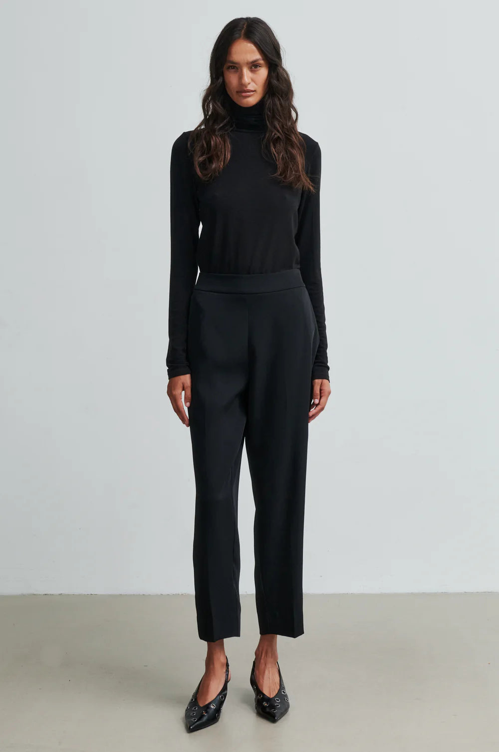 Matima T-Neck Tee - Black