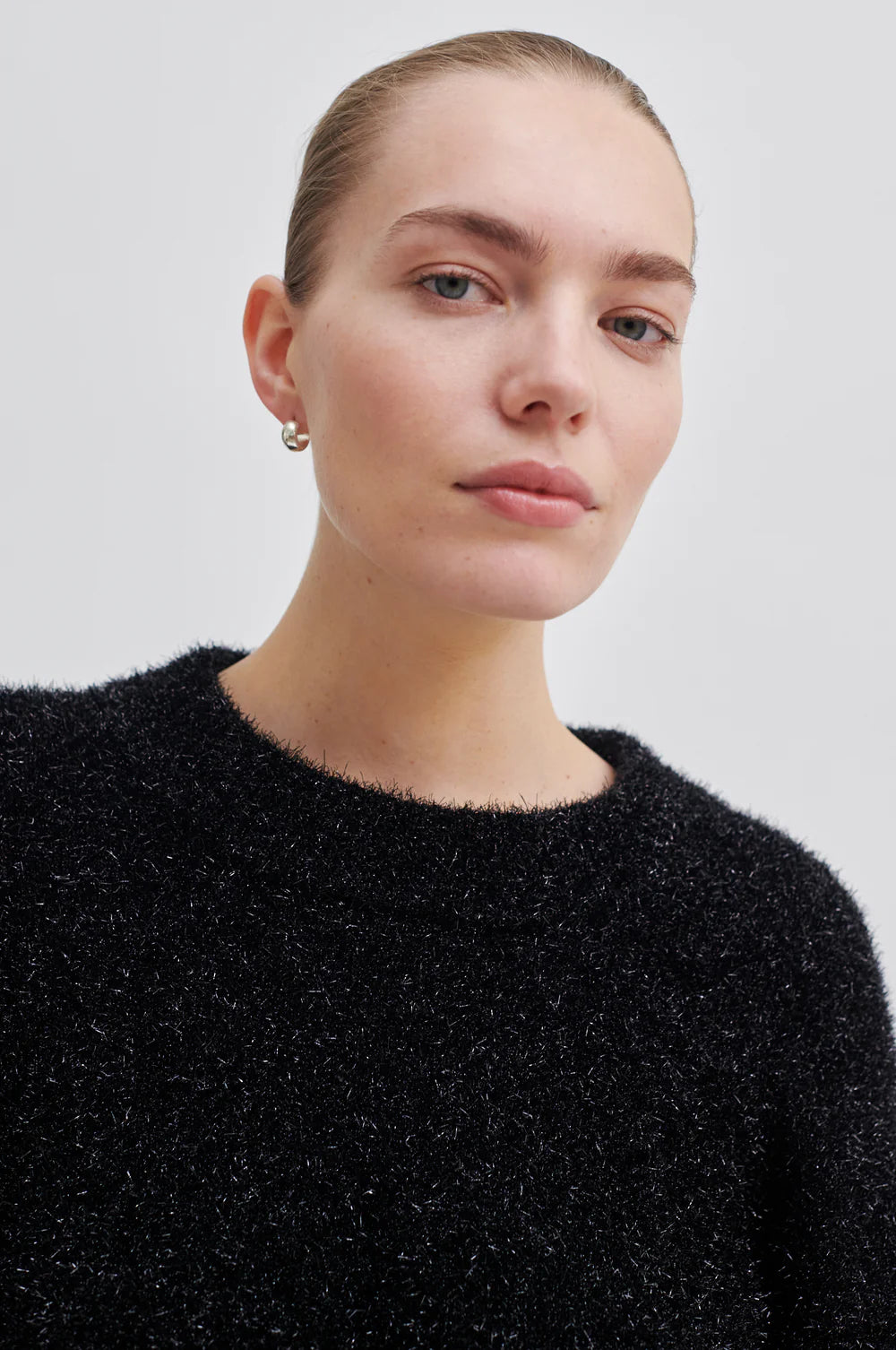 Lamilla Knit O Neck Black