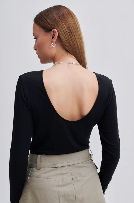 MatimaOpenBackTee