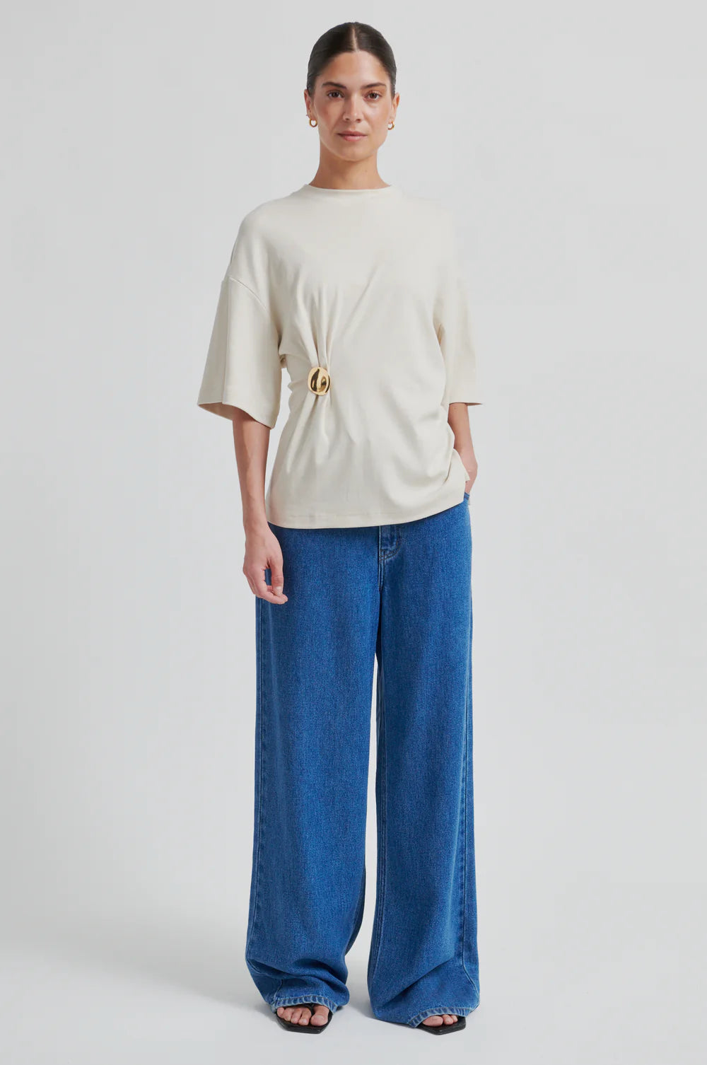 Enora Brooch Tee - Soft Beige