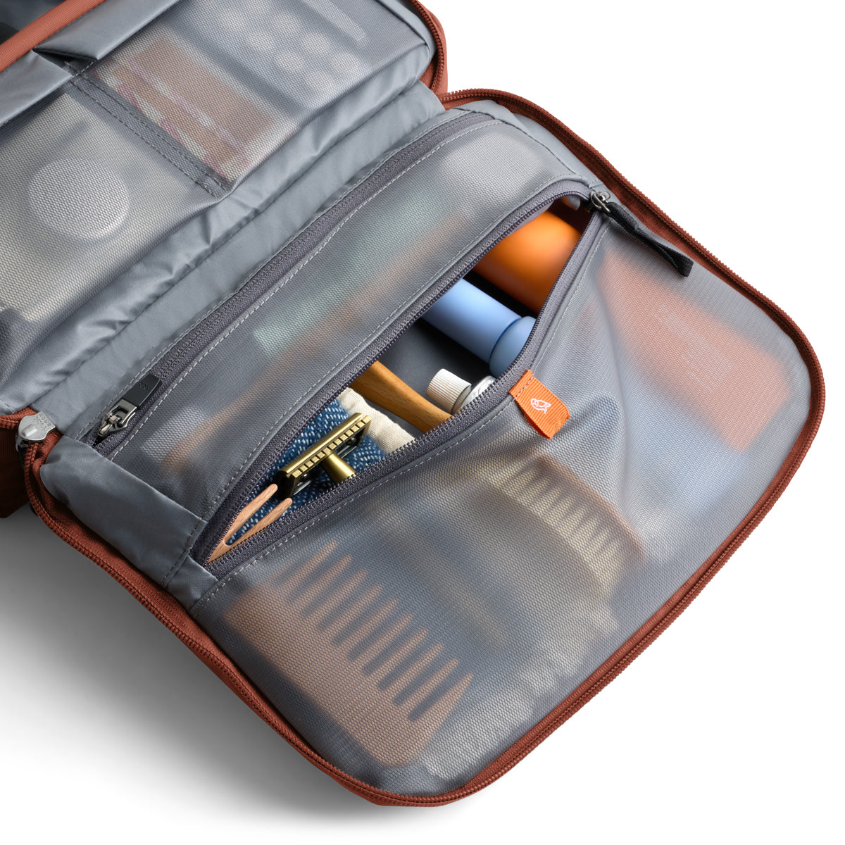 Hanging Toiletry Kit Pls Clay