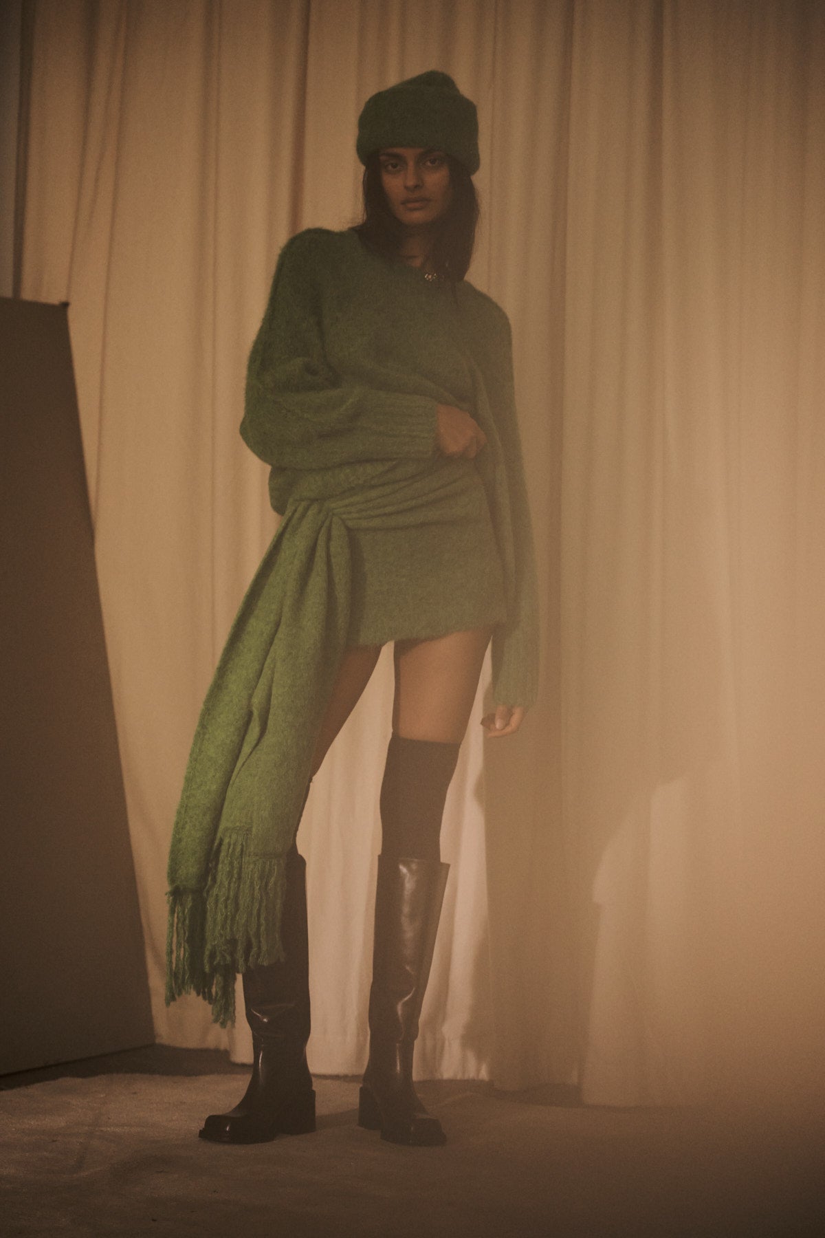 Beka Superlight Boxy Sweater - Viper Green