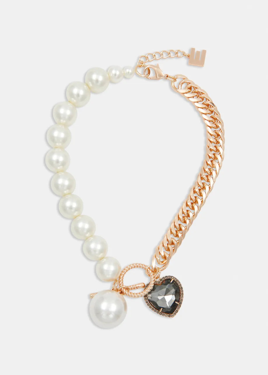 Imassive Pearl Necklace
