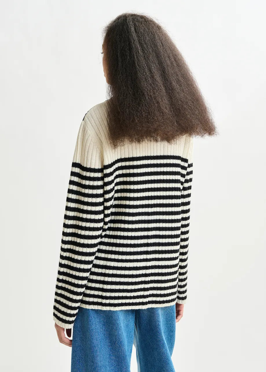 Insane Pullover -  Black