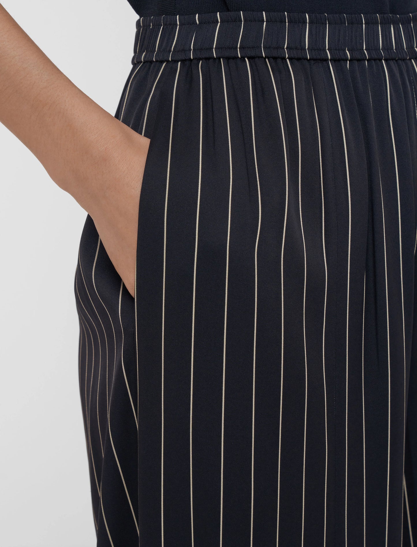 Hulin Pant Black / Affogato