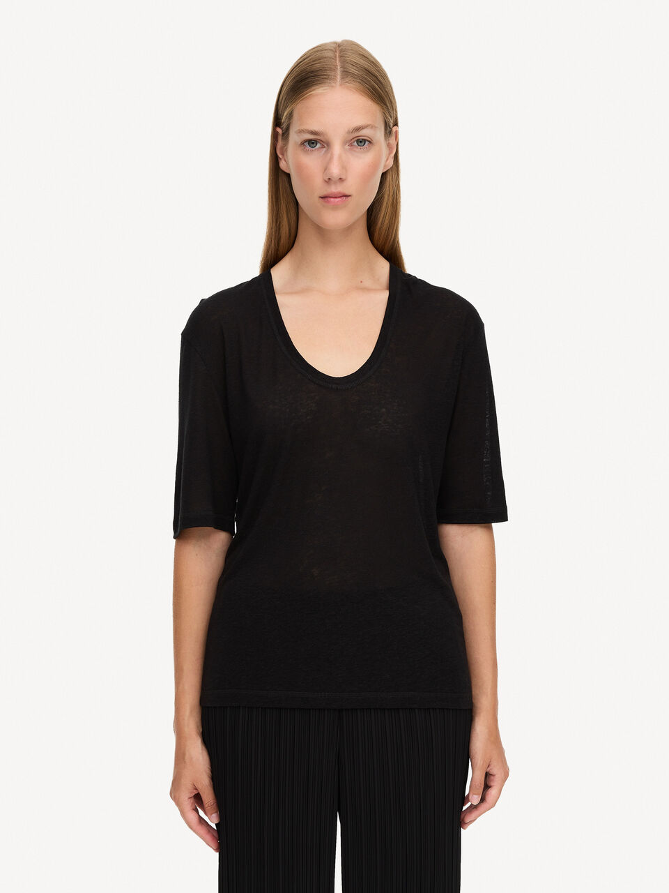 Amaringa T-Shirt- Black