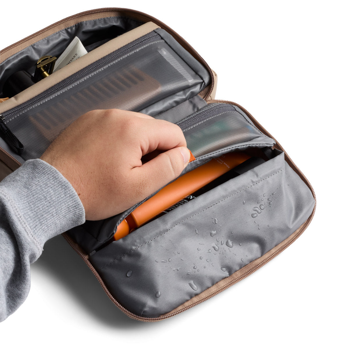 Hanging toiletry kit Stone