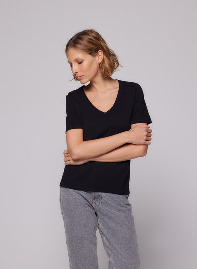 Short-Sleeved Cotton Patty V-neck T-shirt
