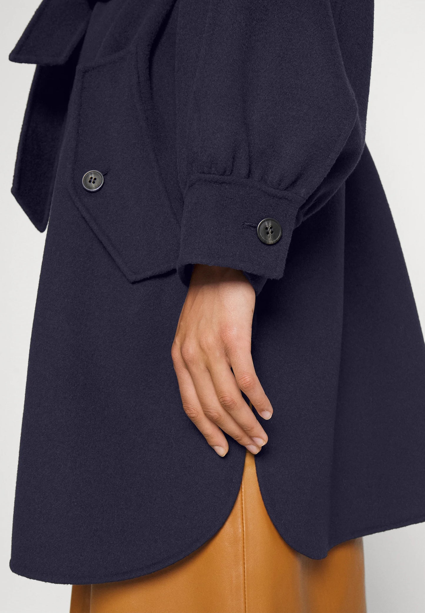Fariseo Coat- Navy