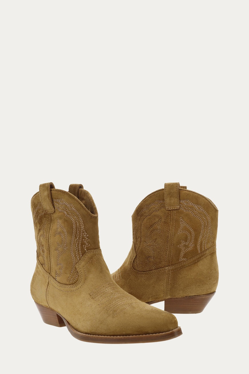 Colt Camel Suede Boots