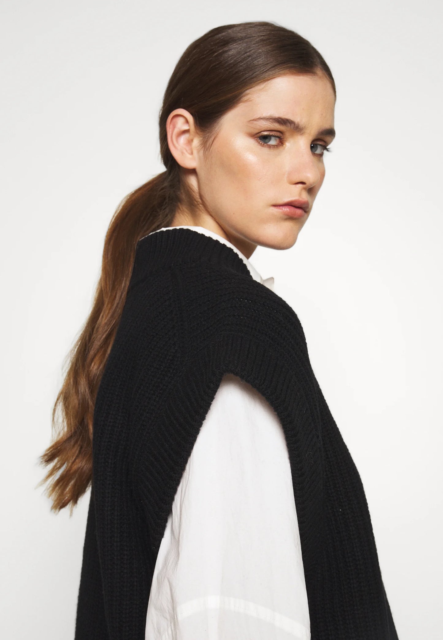 Farima Sweater Black