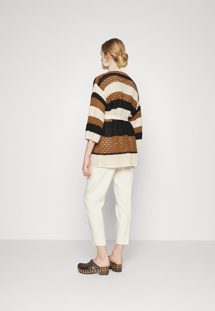 Angolo Cardigan
