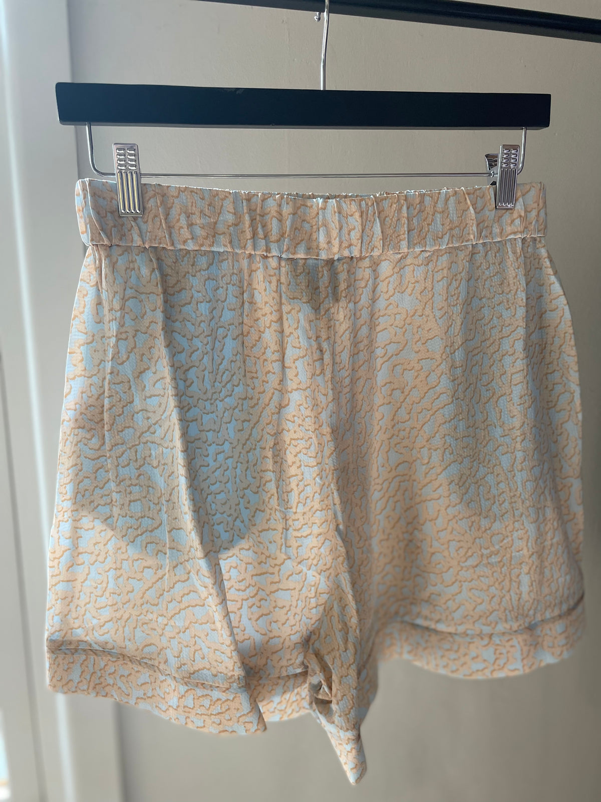 Grenada Shorts - size M