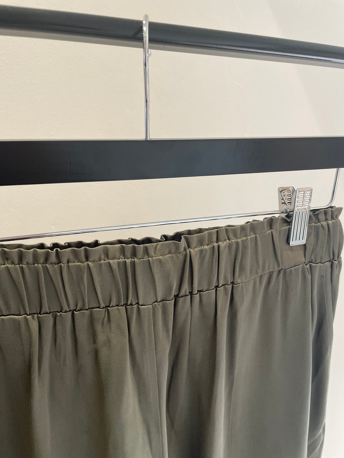 Leighton Olive Shorts - size S