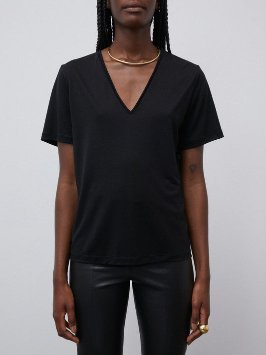 Amika T-shirt