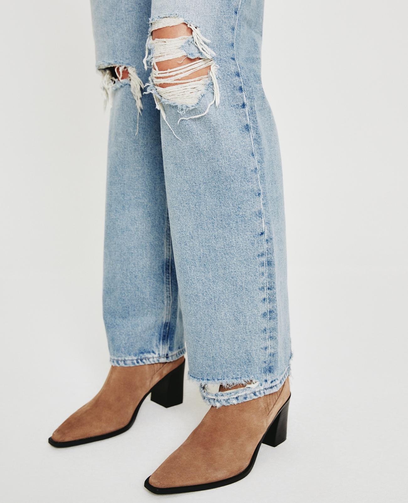 Clove 21 yrs Performer