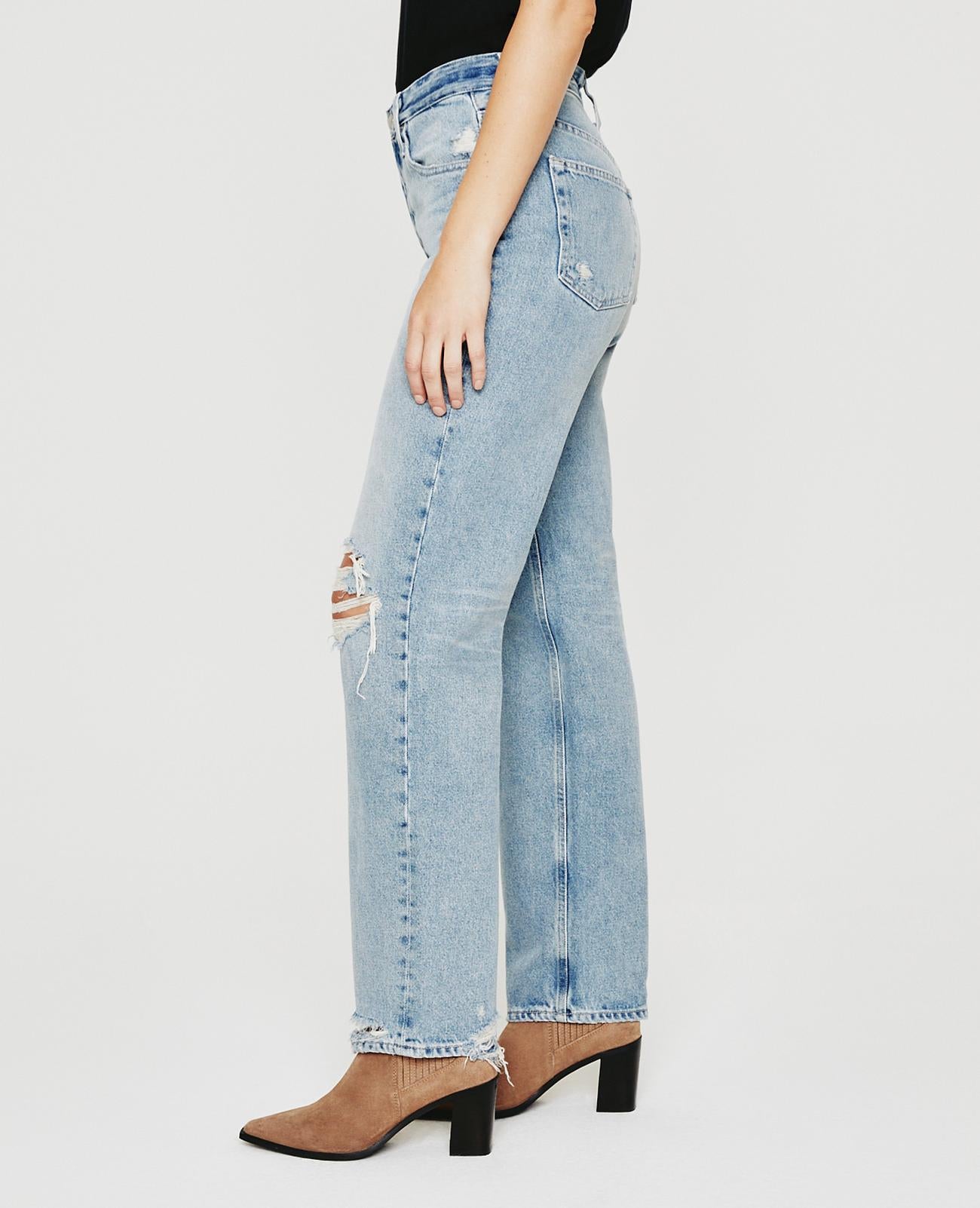 Clove 21 yrs Performer