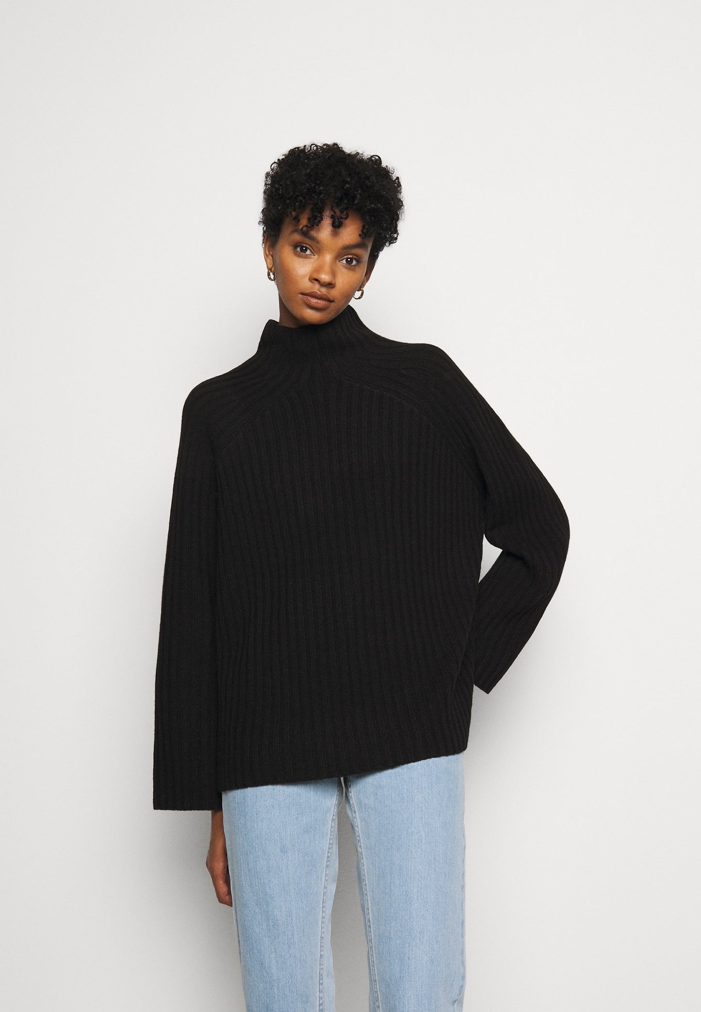 Peach Pullover - Black