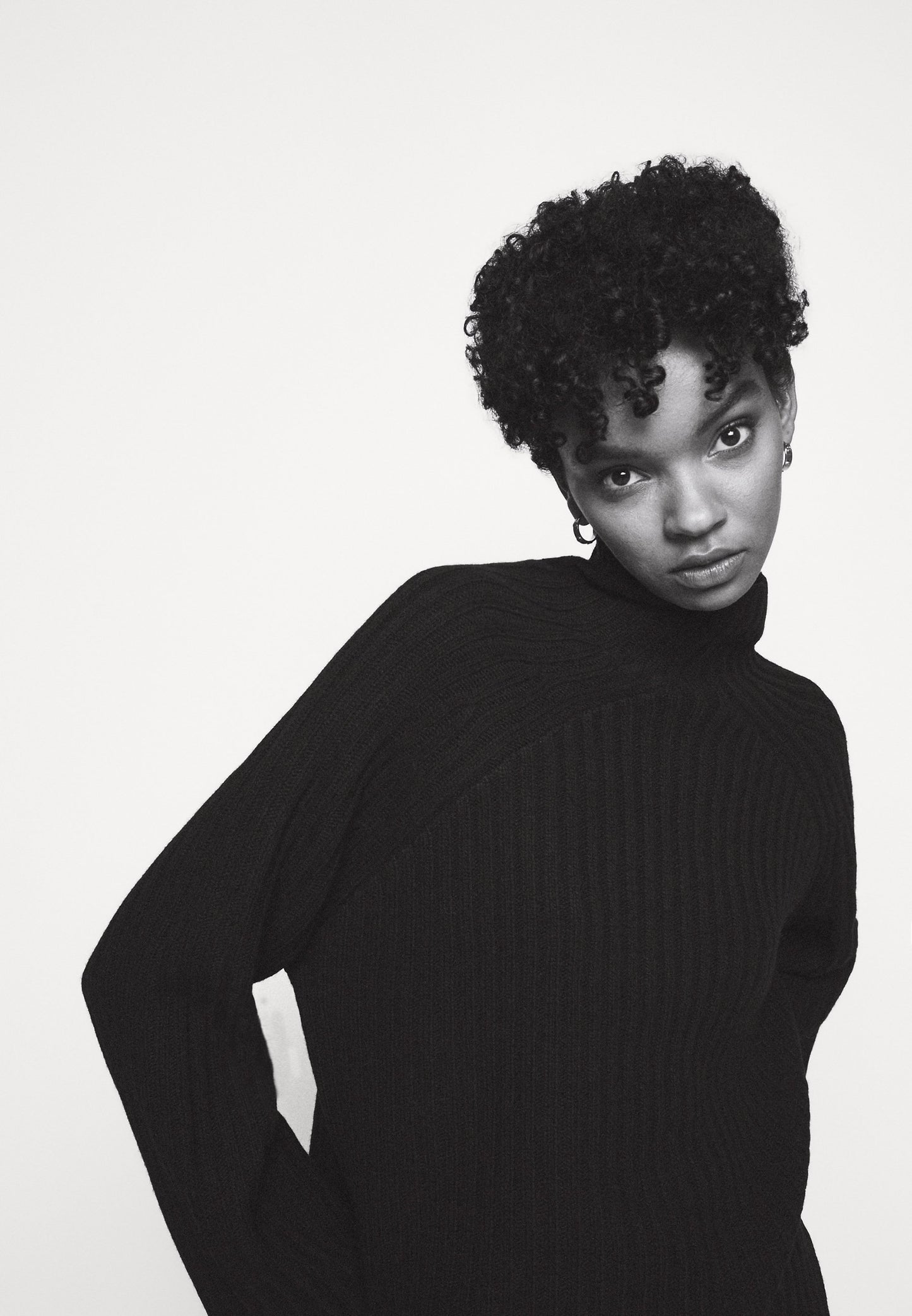 Peach Pullover - Black
