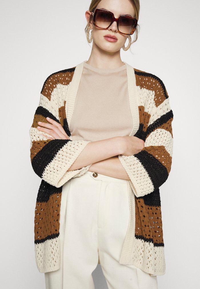 Angolo Cardigan