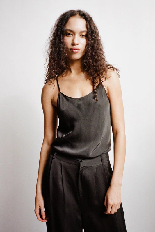 Natacha - Solid Bias Top