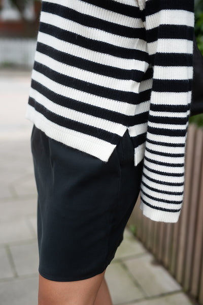Matea Knit O-Neck